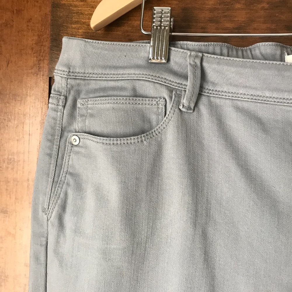 J. Jill Blue w/Ombre Leg Authentic Fit Slim Ankle Jeans Size 18 - Picture 5 of 14